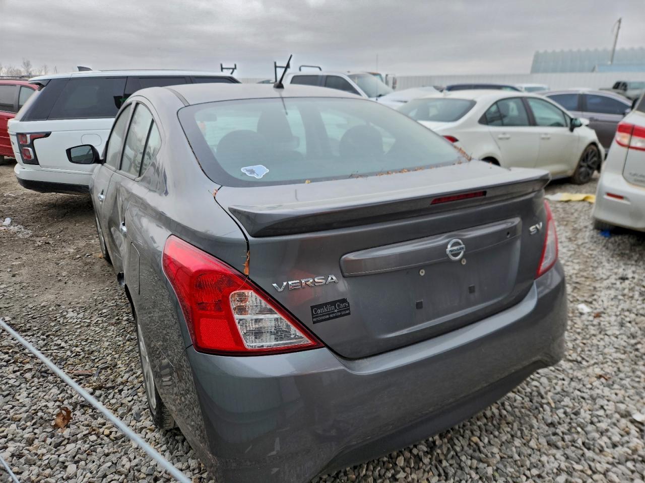 2017 NISSAN VERSA