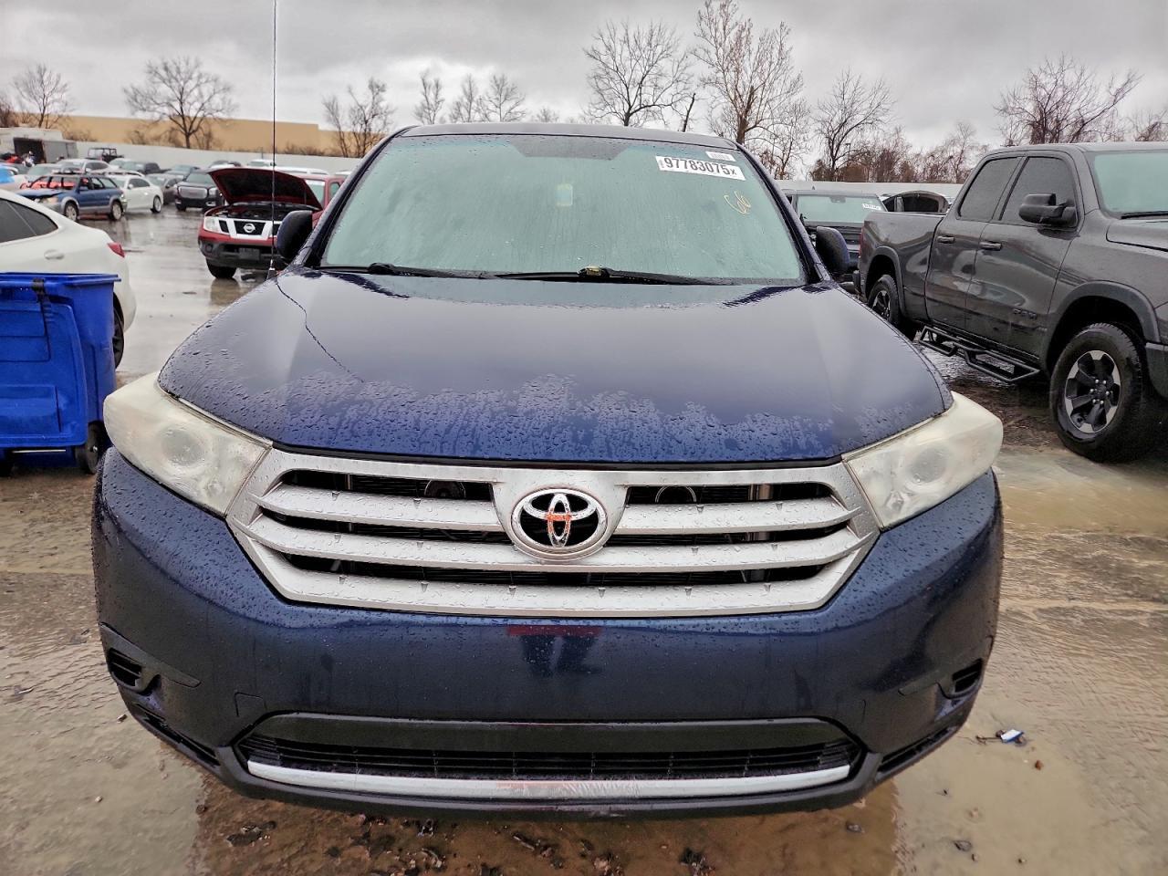 2011 TOYOTA HIGHLANDER
