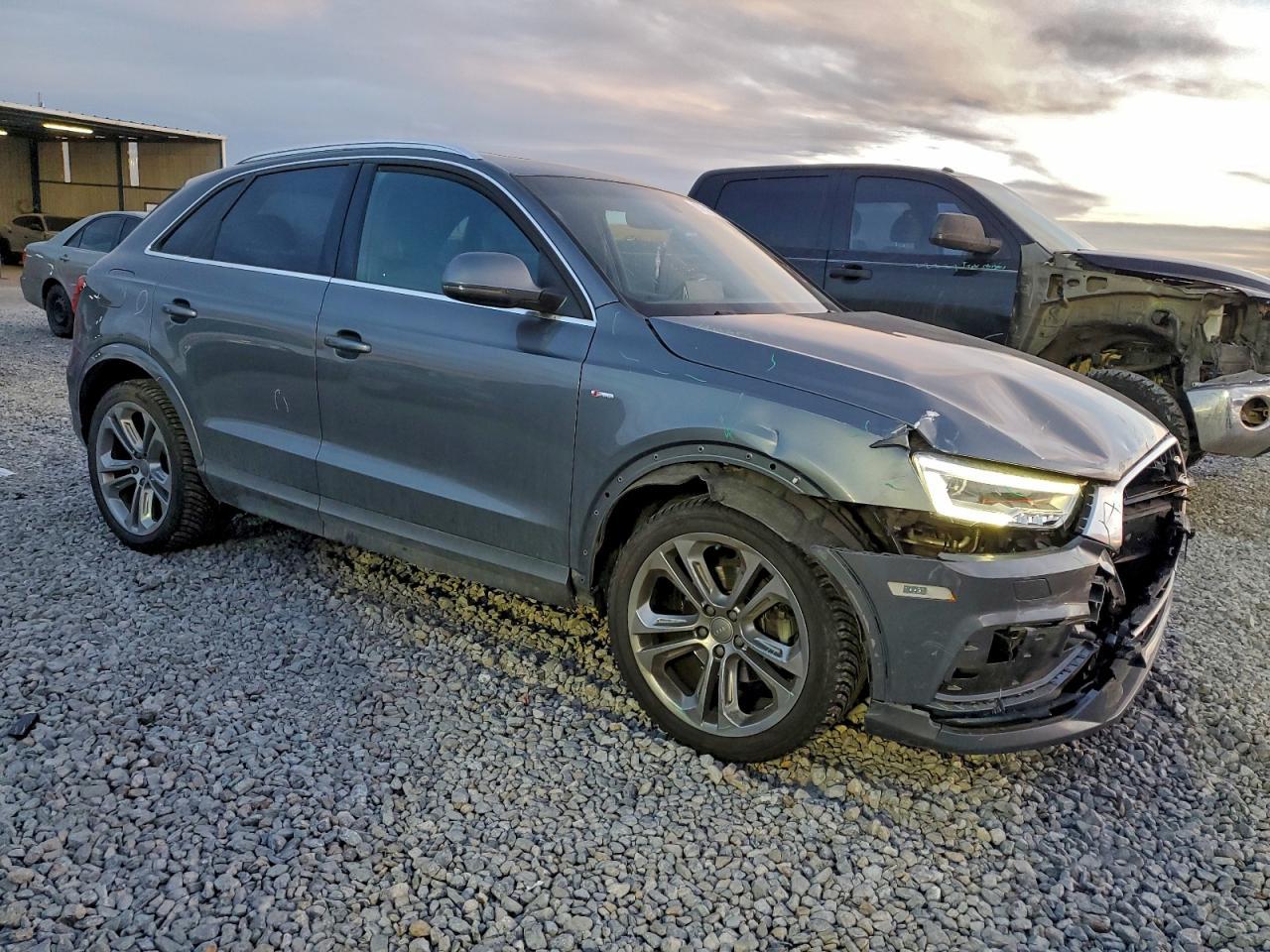 2016 AUDI Q3