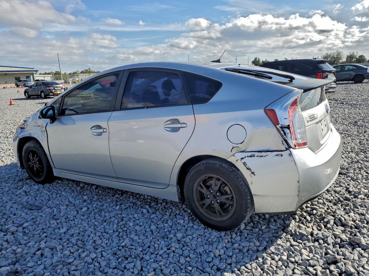 2013 TOYOTA PRIUS