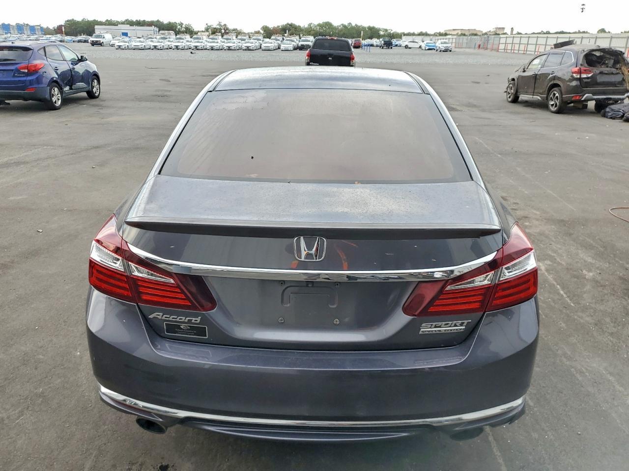 2017 HONDA ACCORD