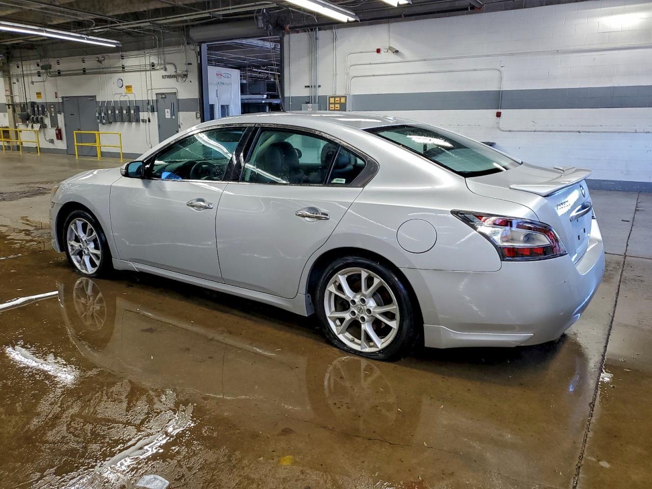 2014 NISSAN Maxima