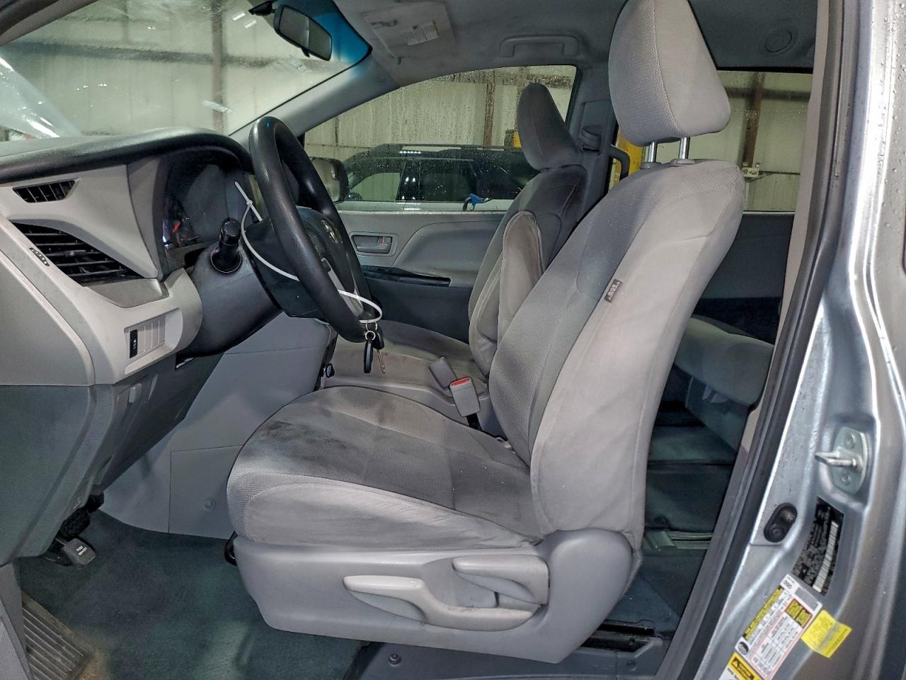 2017 TOYOTA SIENNA