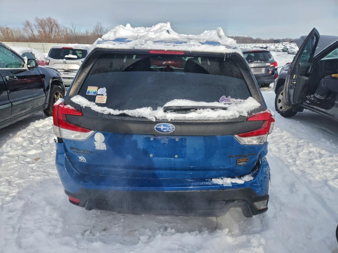 2022 SUBARU FORESTER