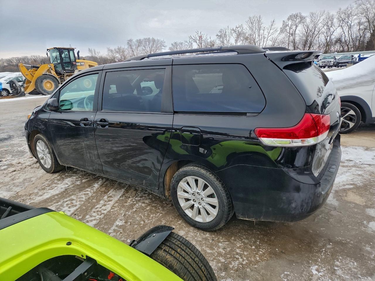2013 TOYOTA SIENNA
