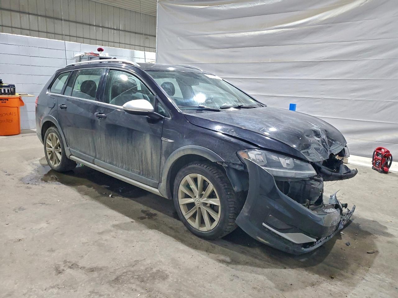 2018 VOLKSWAGEN Golf Alltrack