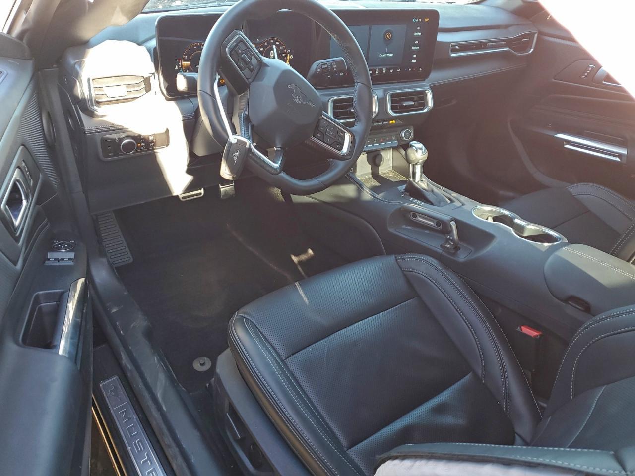 2025 FORD MUSTANG