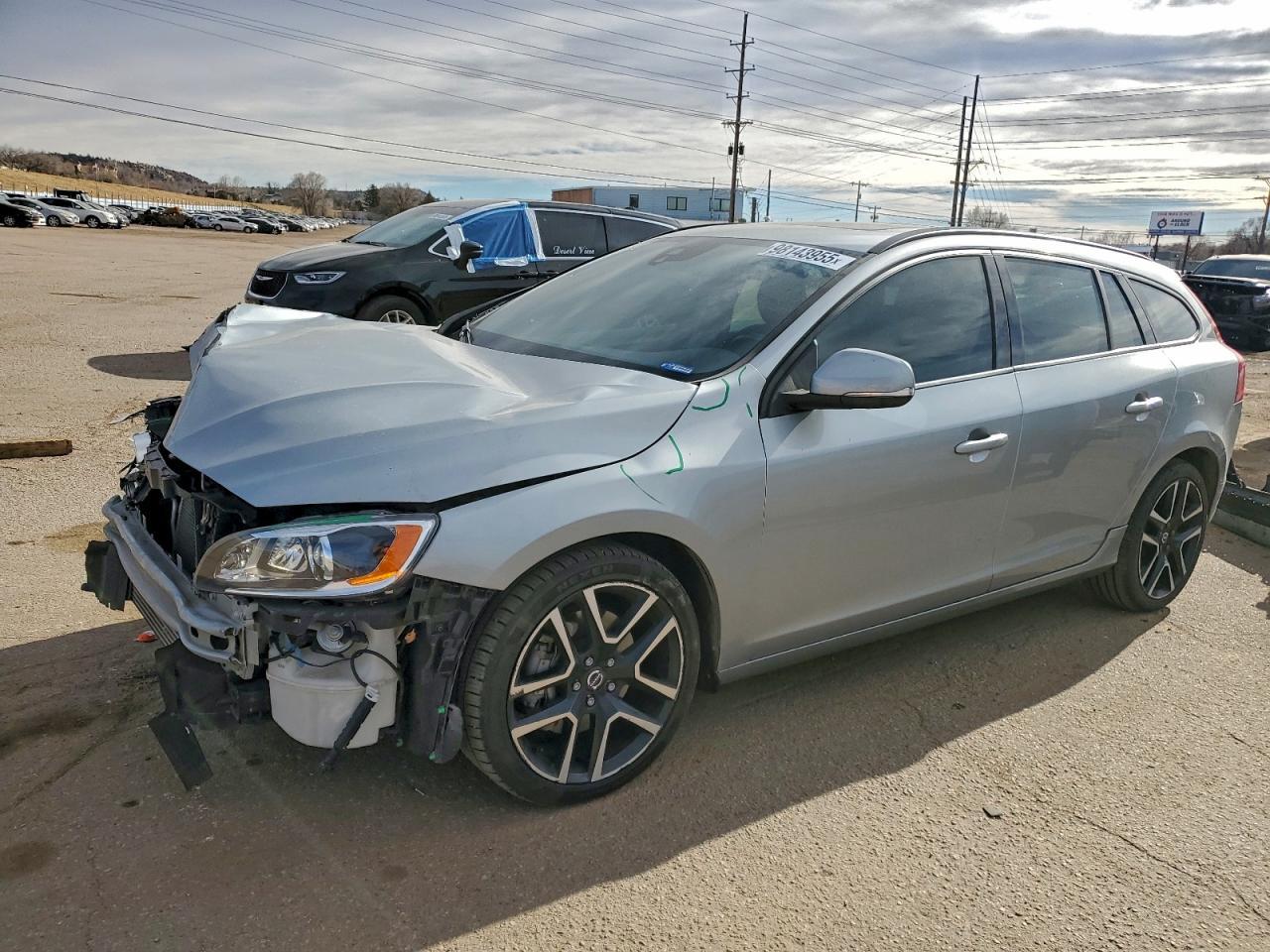 2018 VOLVO V60