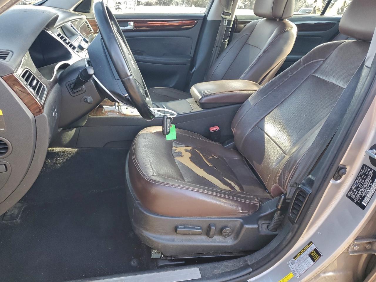 2013 HYUNDAI GENESIS