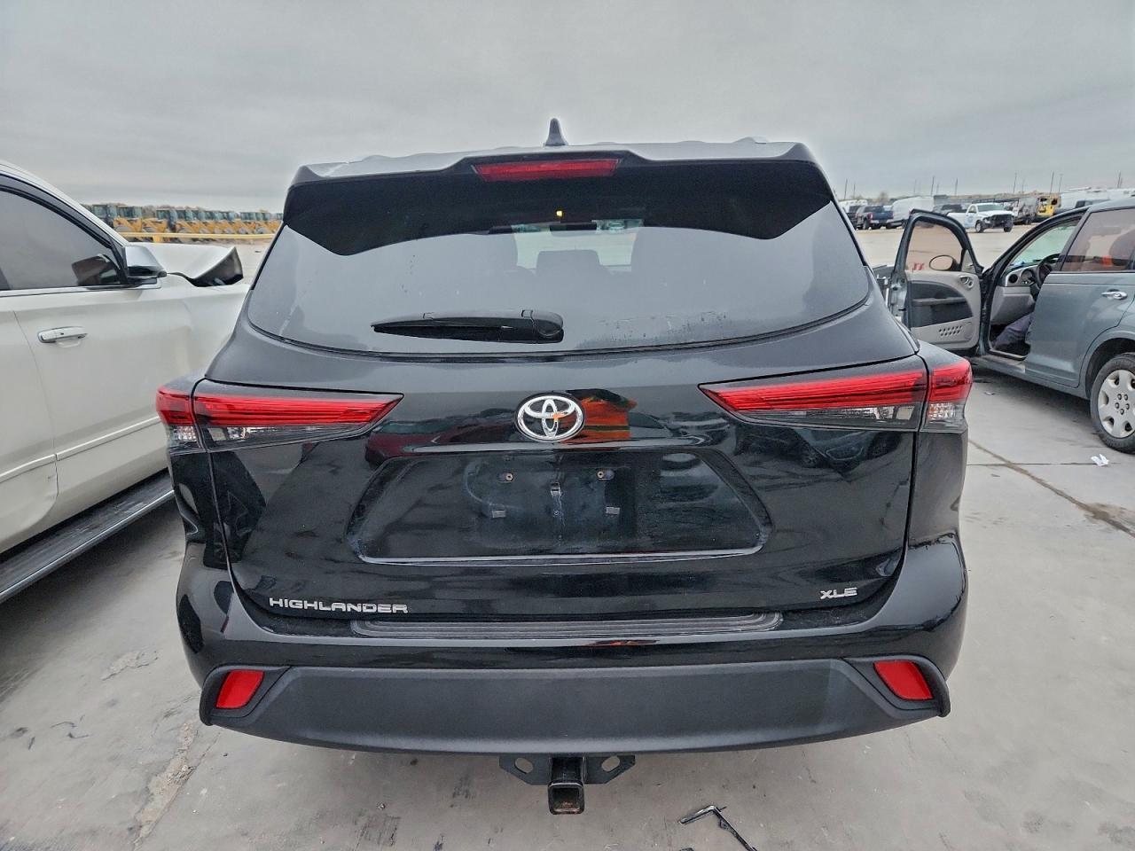2022 TOYOTA HIGHLANDER