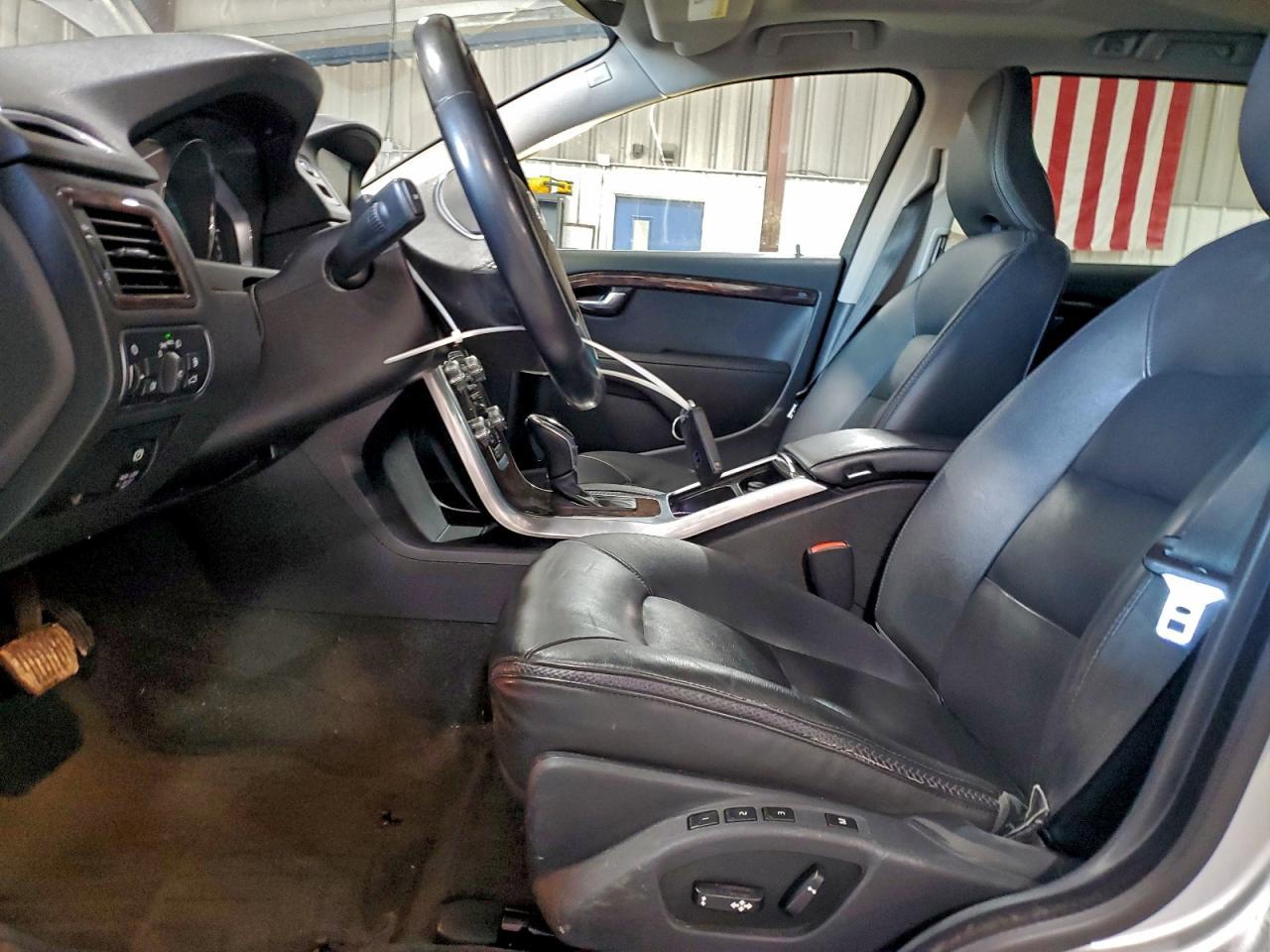 2015 VOLVO XC70