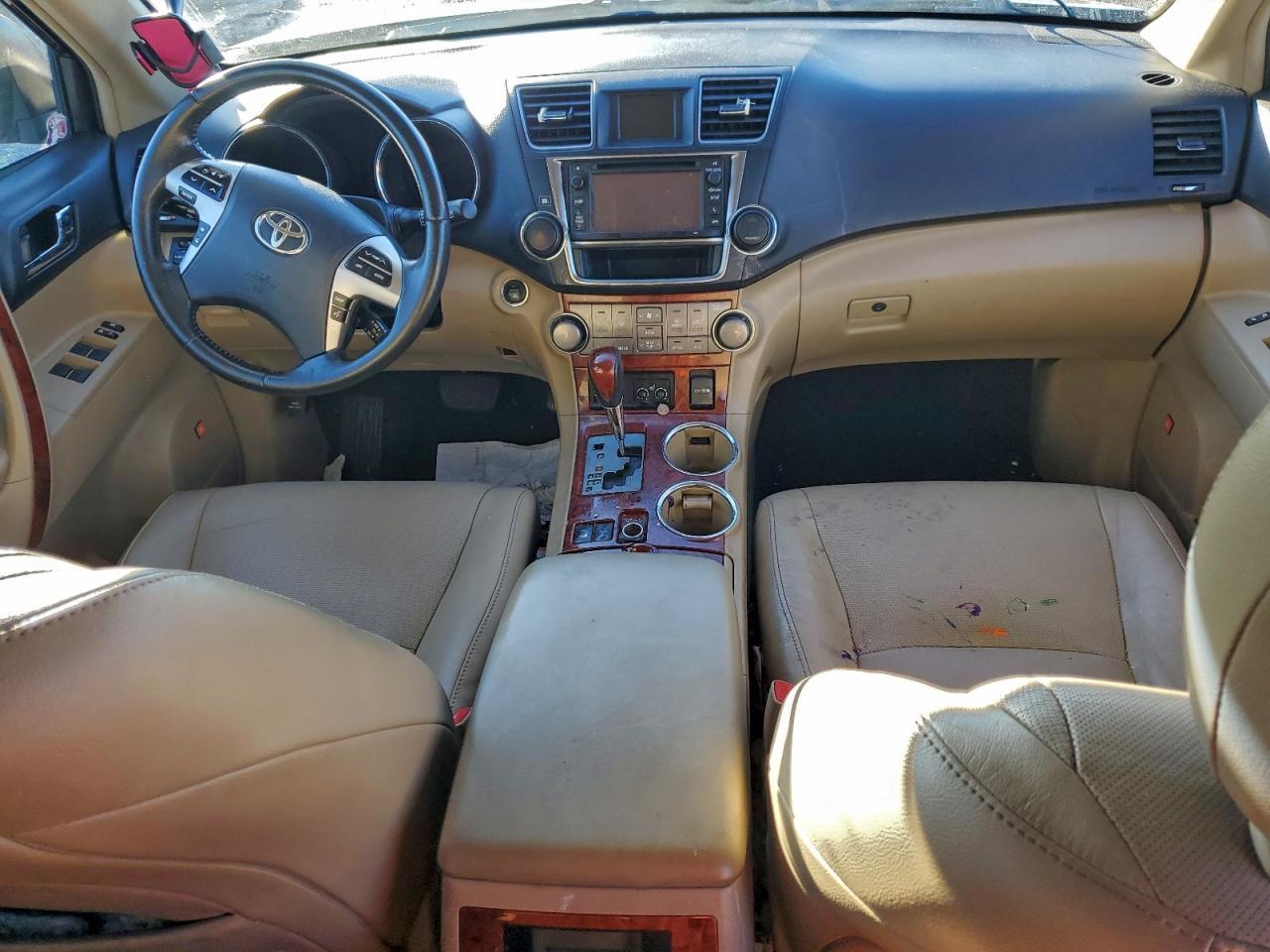 2013 TOYOTA HIGHLANDER