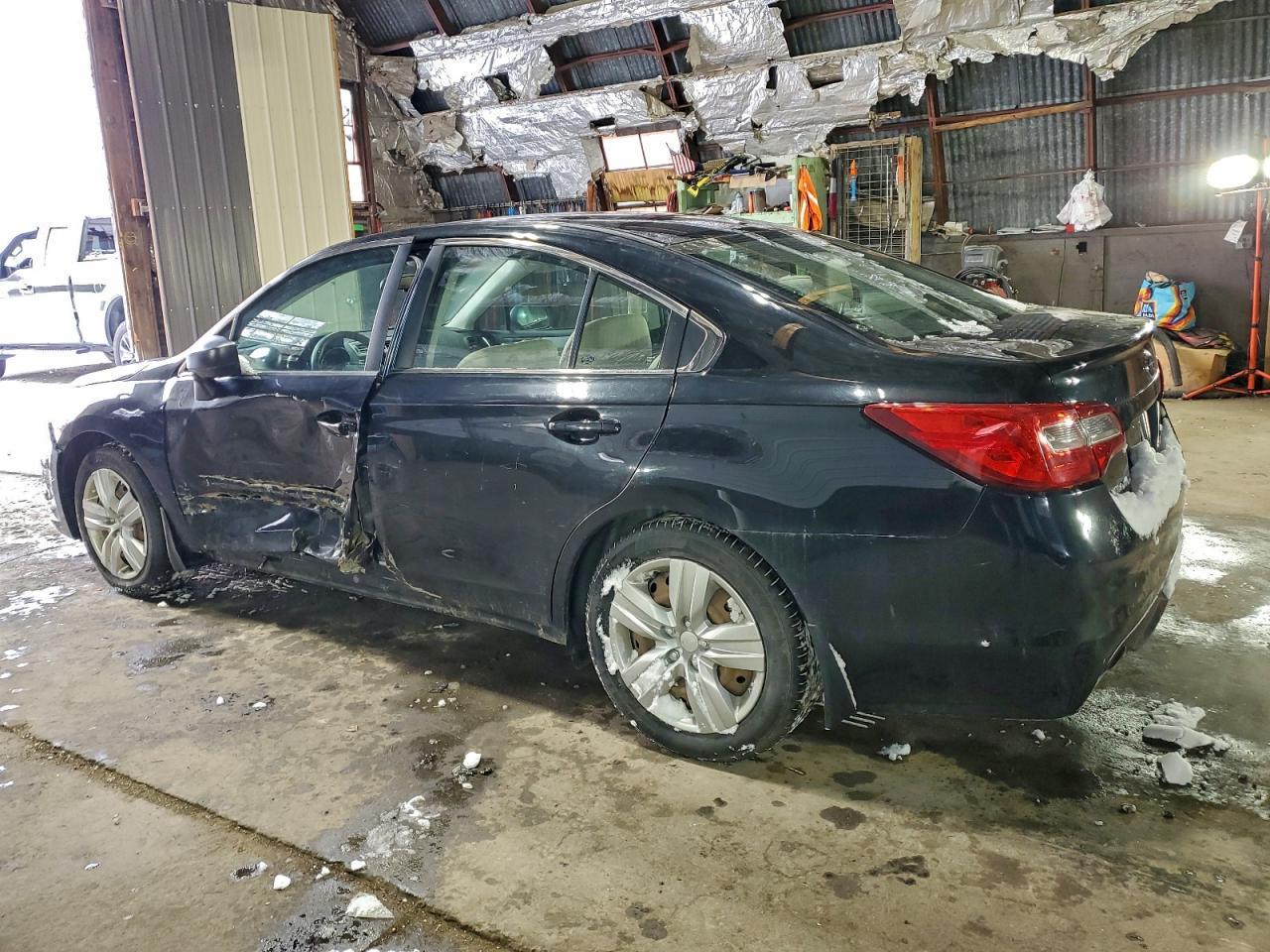 2017 SUBARU Legacy