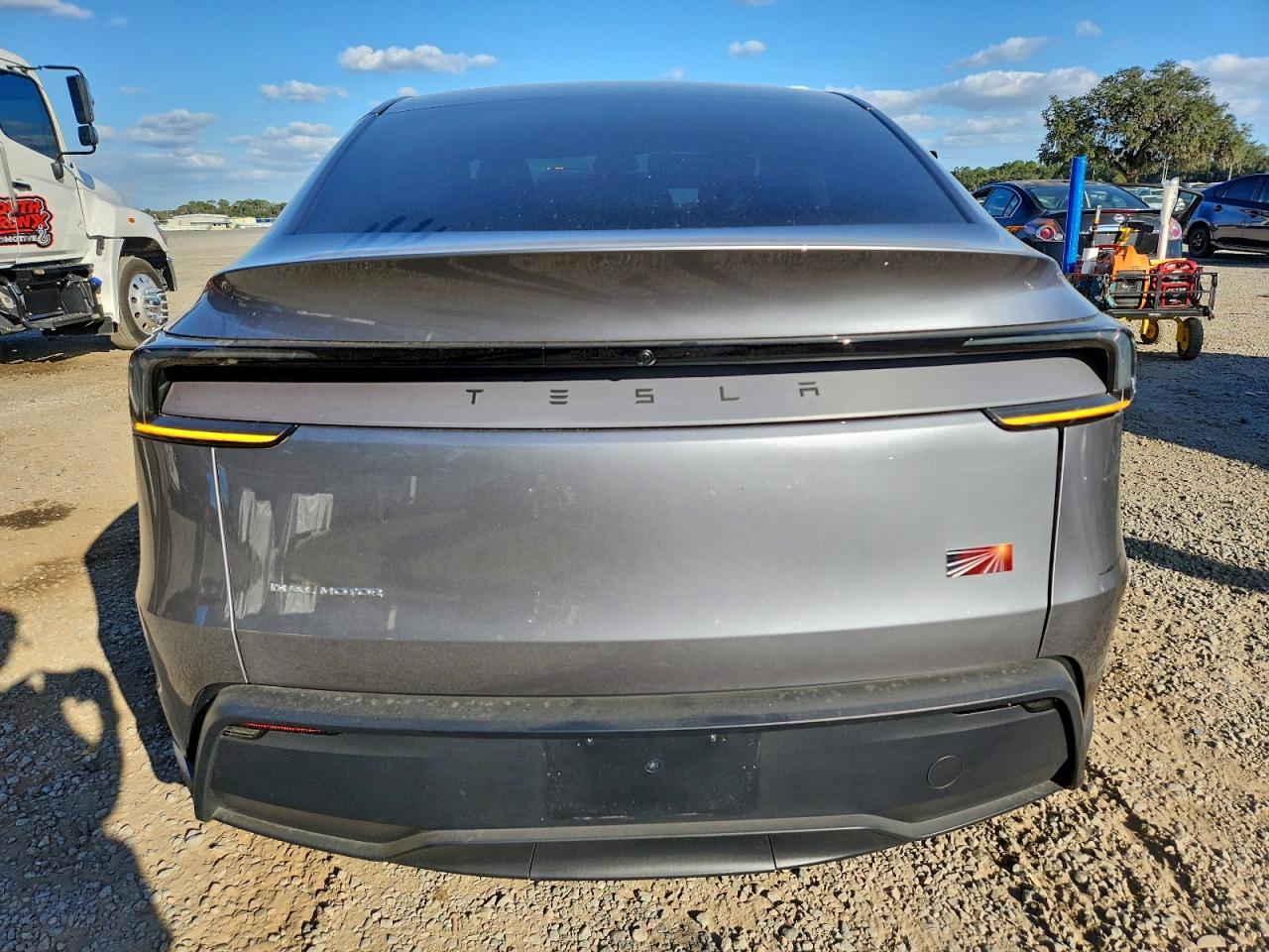 2026 TESLA MODEL Y