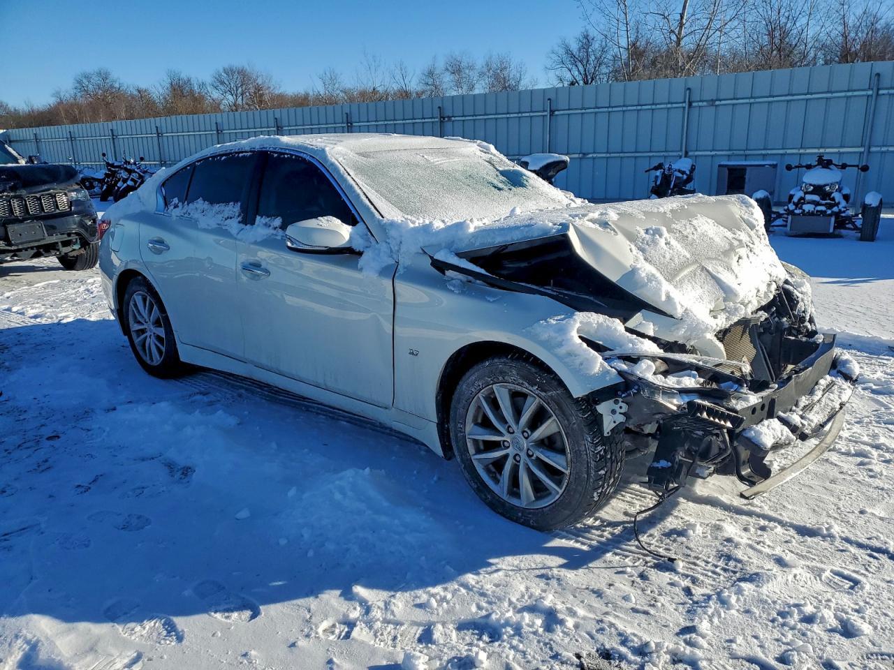 2015 INFINITI Q50