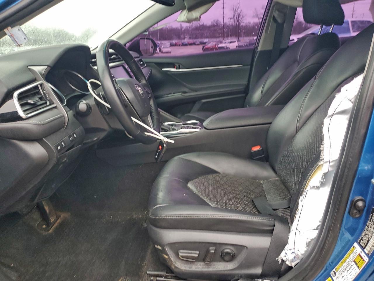 2018 TOYOTA CAMRY
