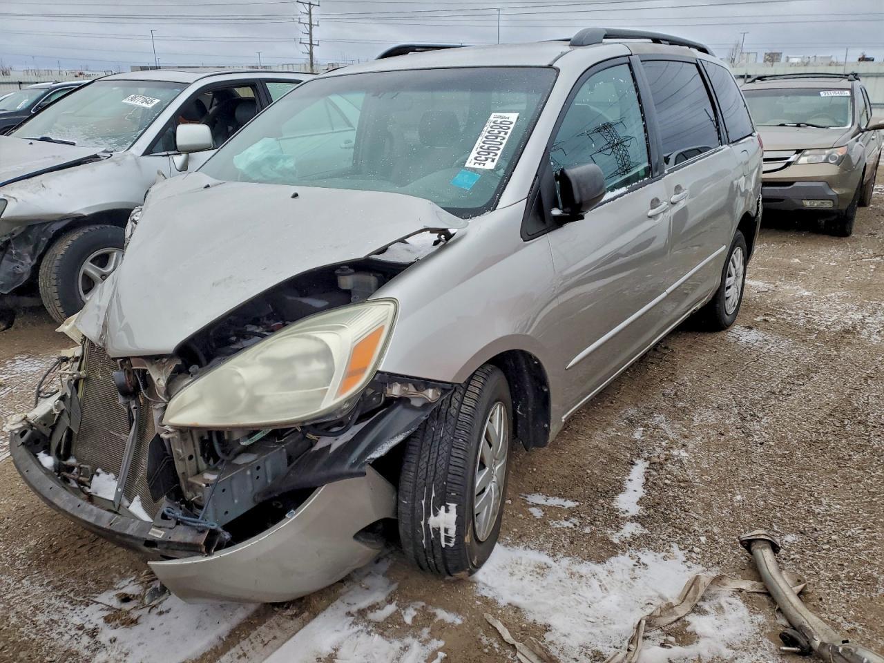2004 TOYOTA SIENNA