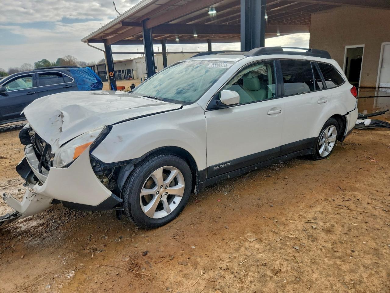 2013 SUBARU Outback