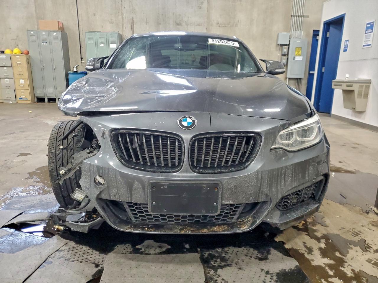 2016 BMW M235i