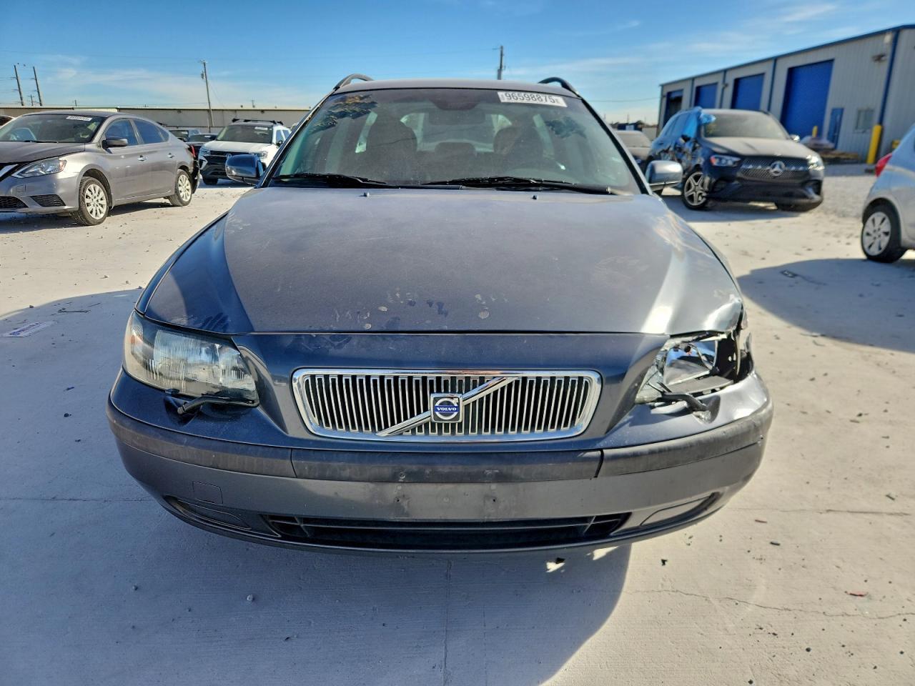 2004 VOLVO V70