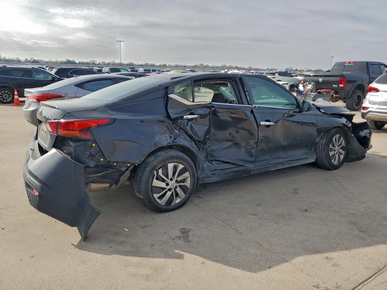 2022 NISSAN ALTIMA