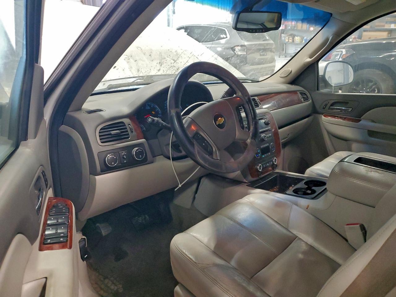 2013 CHEVROLET Suburban