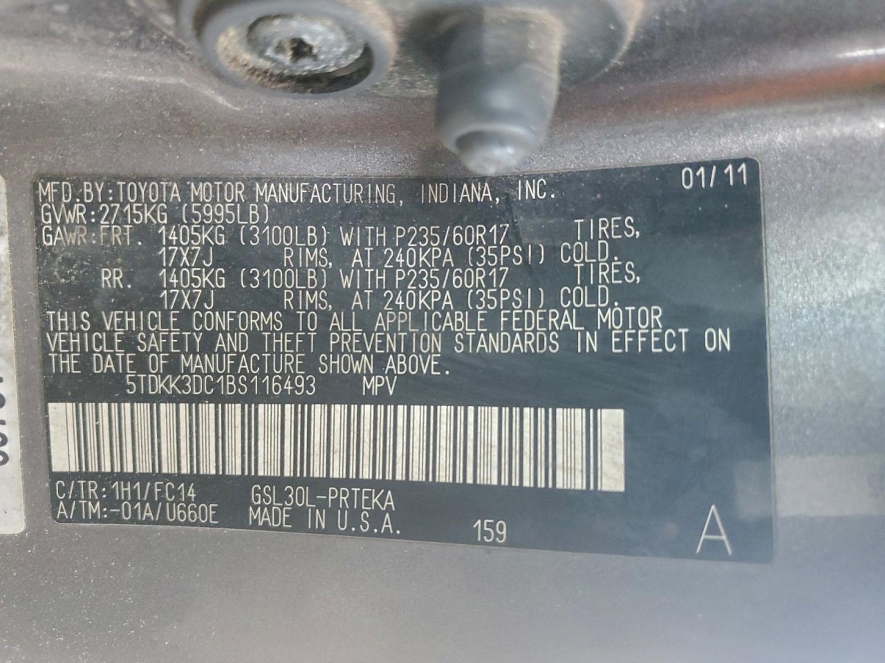 2011 TOYOTA SIENNA