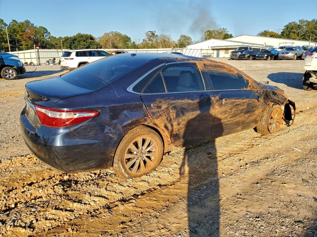 2016 TOYOTA CAMRY