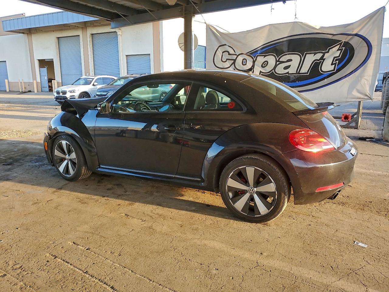 2012 VOLKSWAGEN Beetle