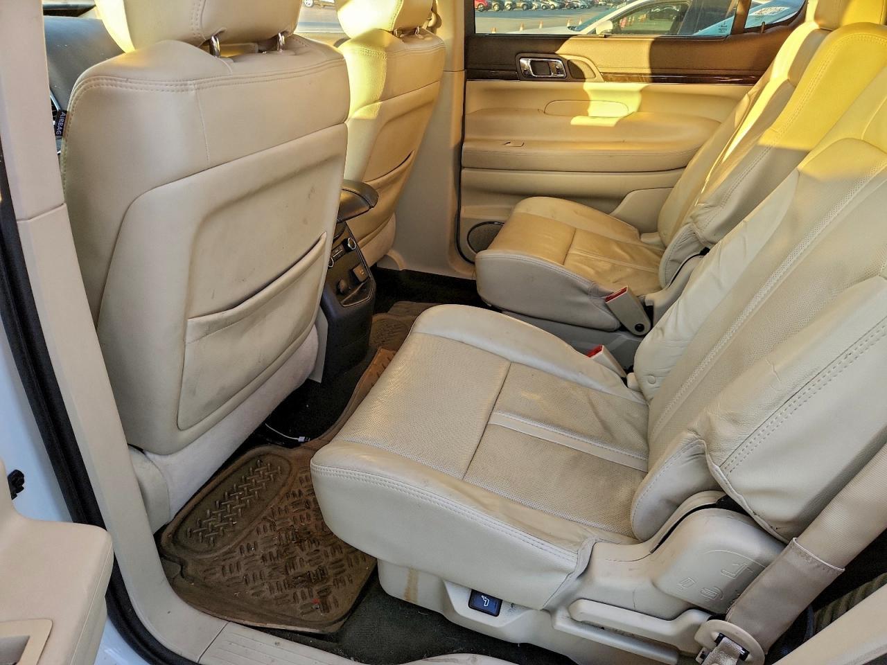 2013 LINCOLN MKT