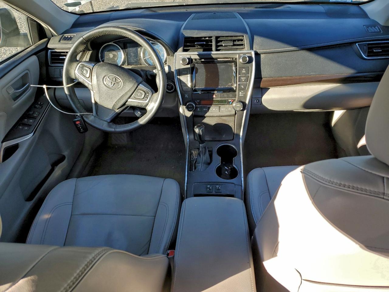 2017 TOYOTA CAMRY