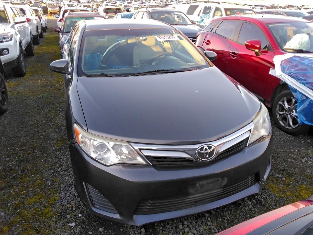2014 TOYOTA CAMRY