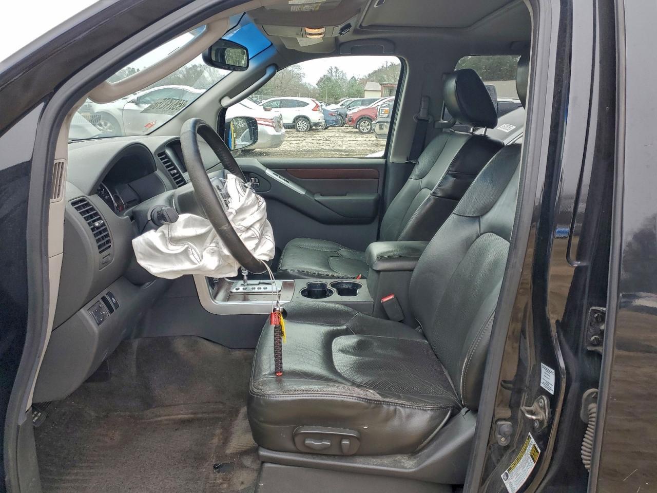 2011 NISSAN PATHFINDER