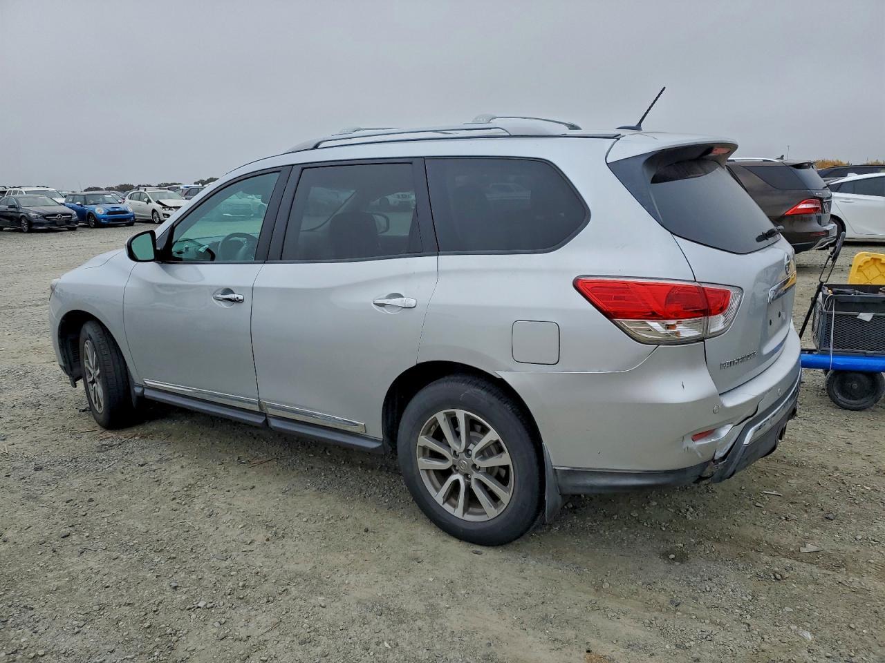 2013 NISSAN PATHFINDER