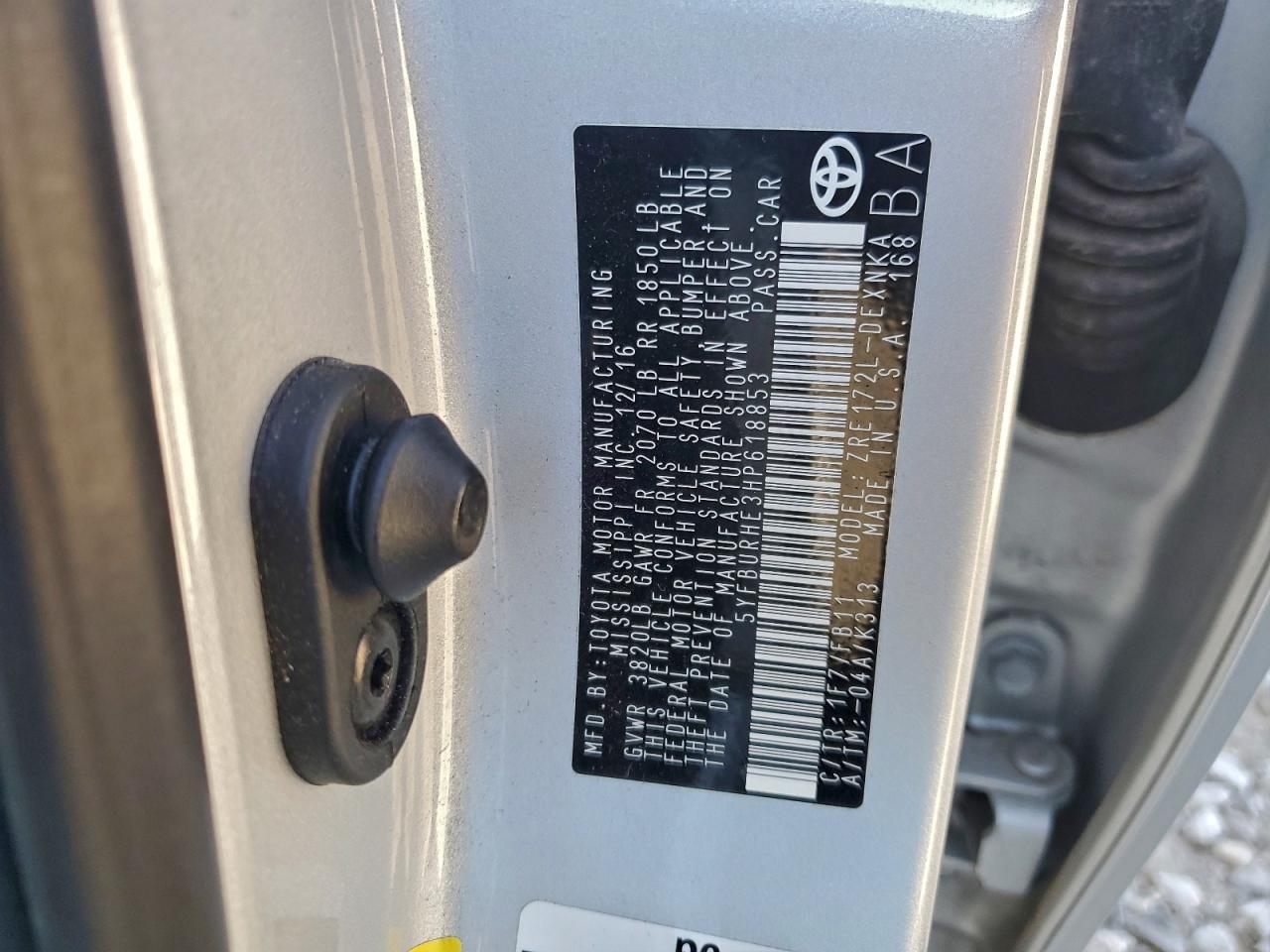 2017 TOYOTA COROLLA