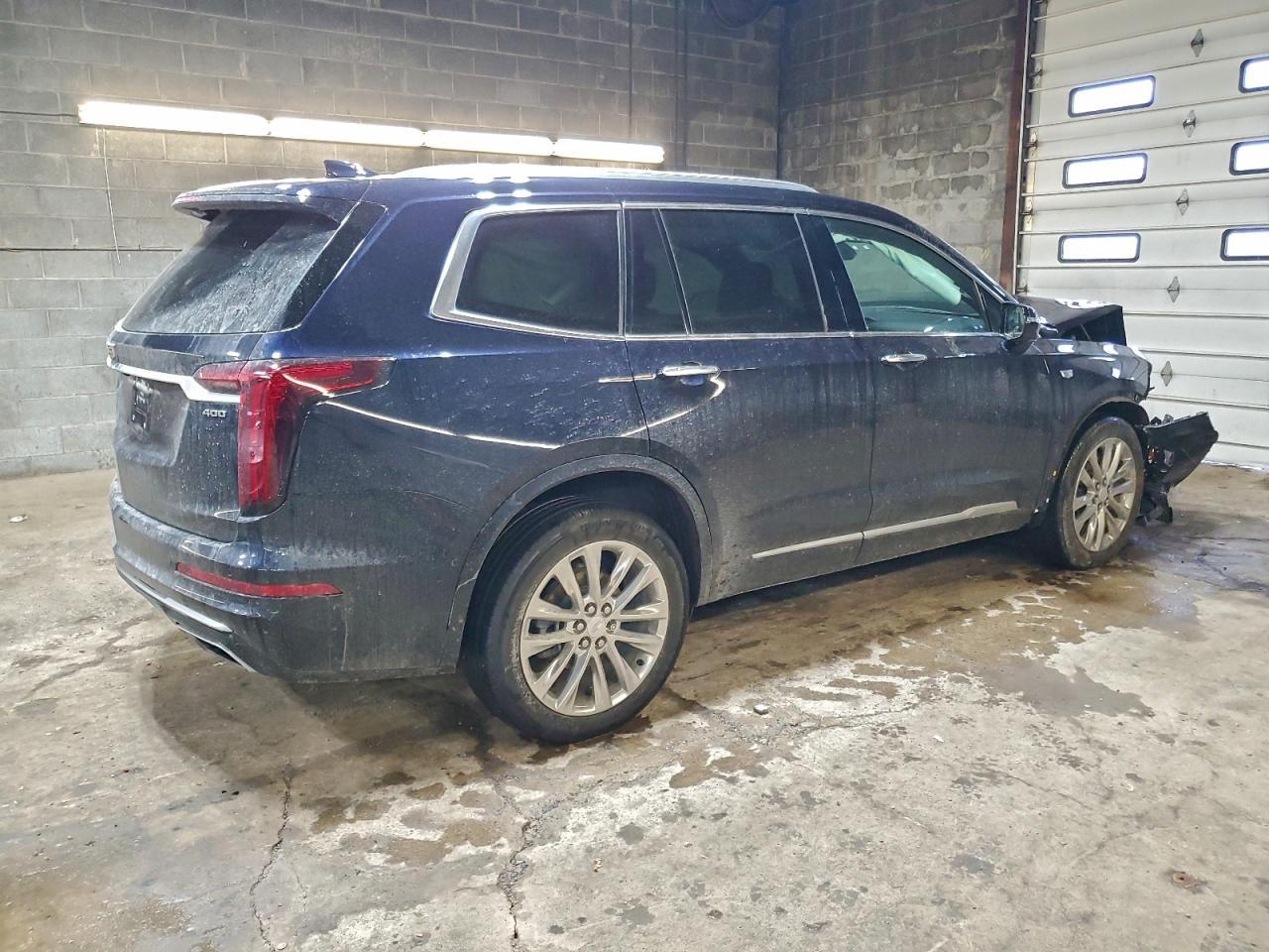 2022 CADILLAC XT6