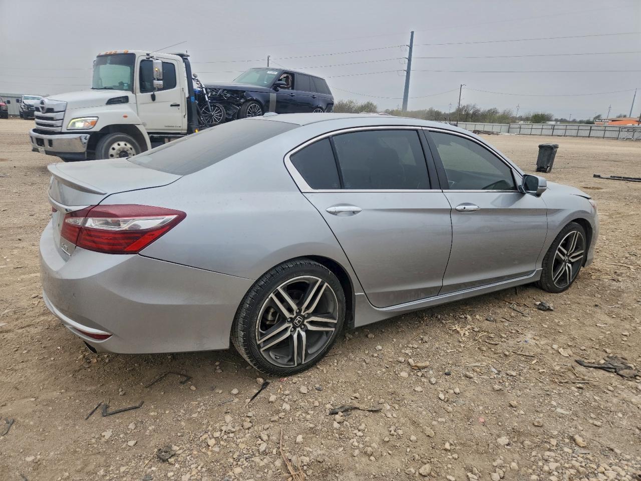 2017 HONDA ACCORD