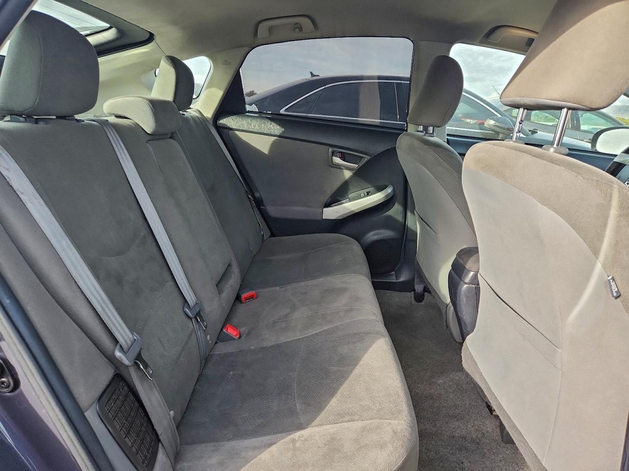 2015 TOYOTA PRIUS