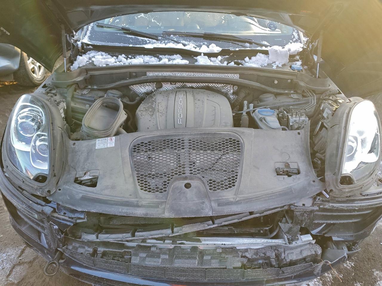 2018 PORSCHE Macan
