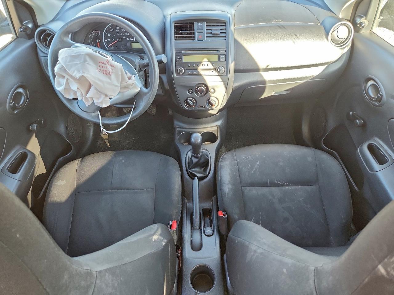 2015 NISSAN VERSA