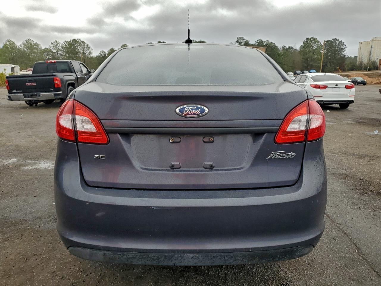 2012 FORD Fiesta