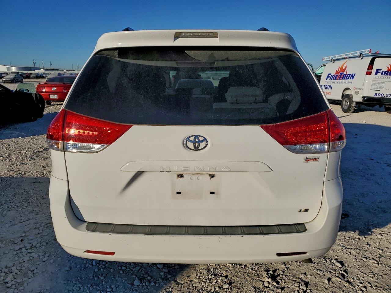 2012 TOYOTA SIENNA