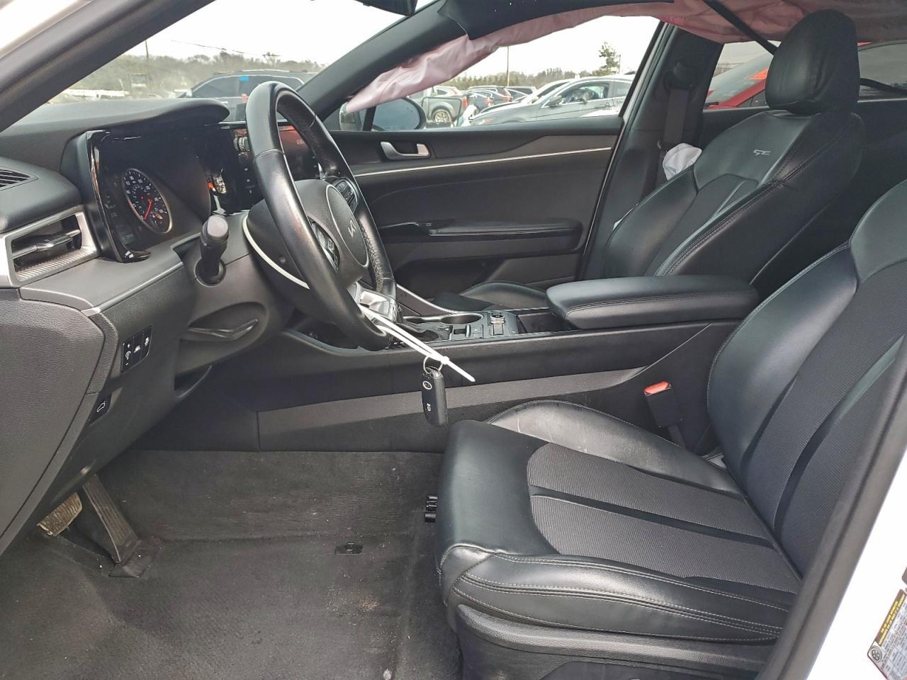 2022 KIA K5