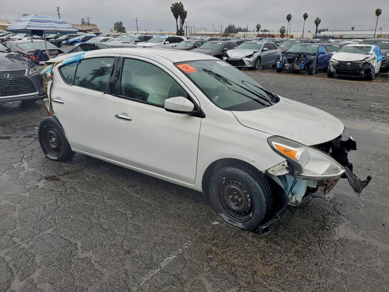 2016 NISSAN VERSA