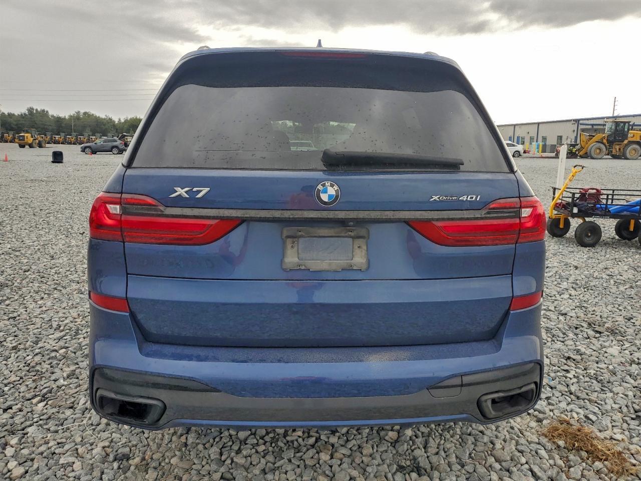 2022 BMW X7
