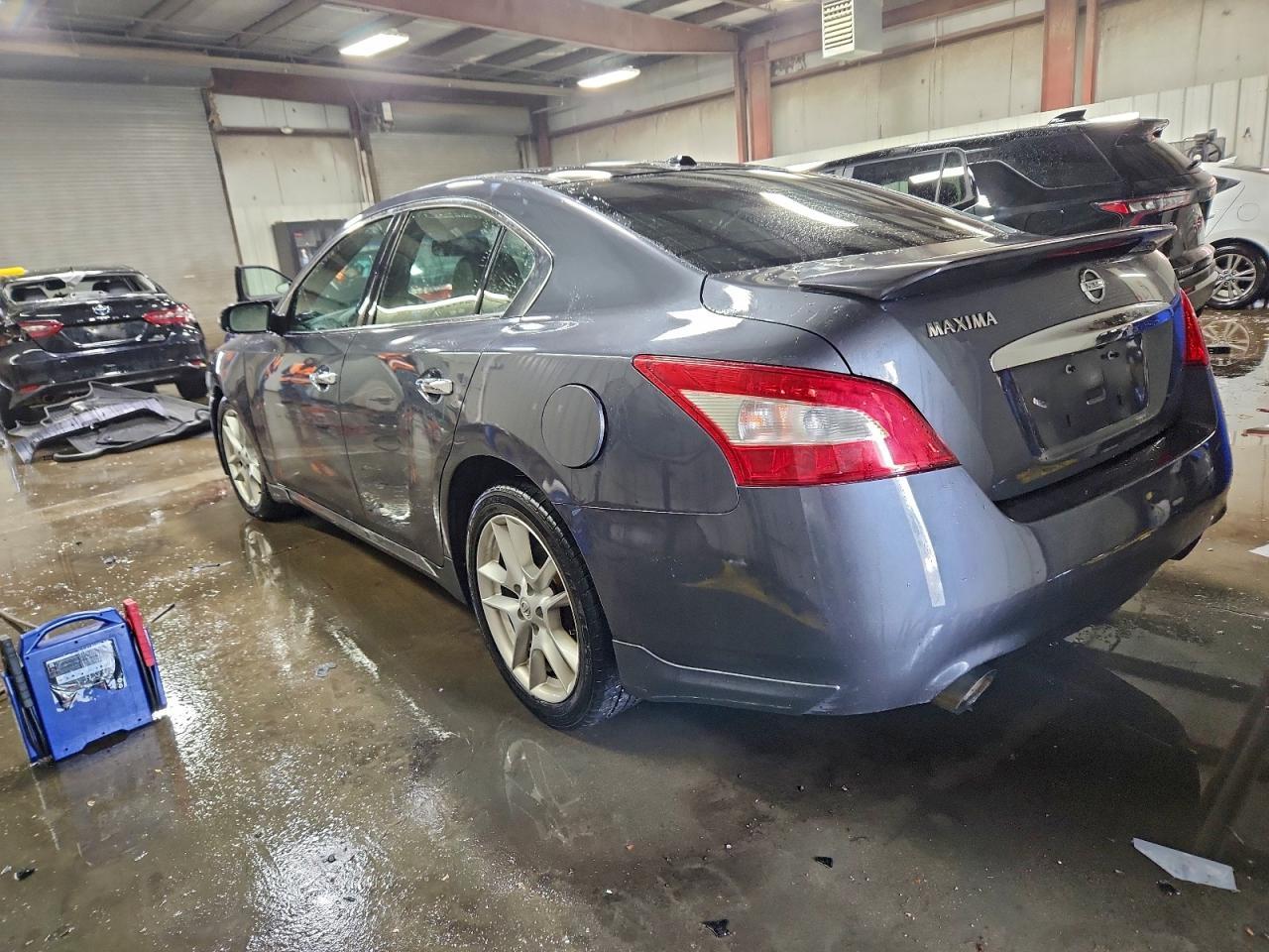 2009 NISSAN Maxima