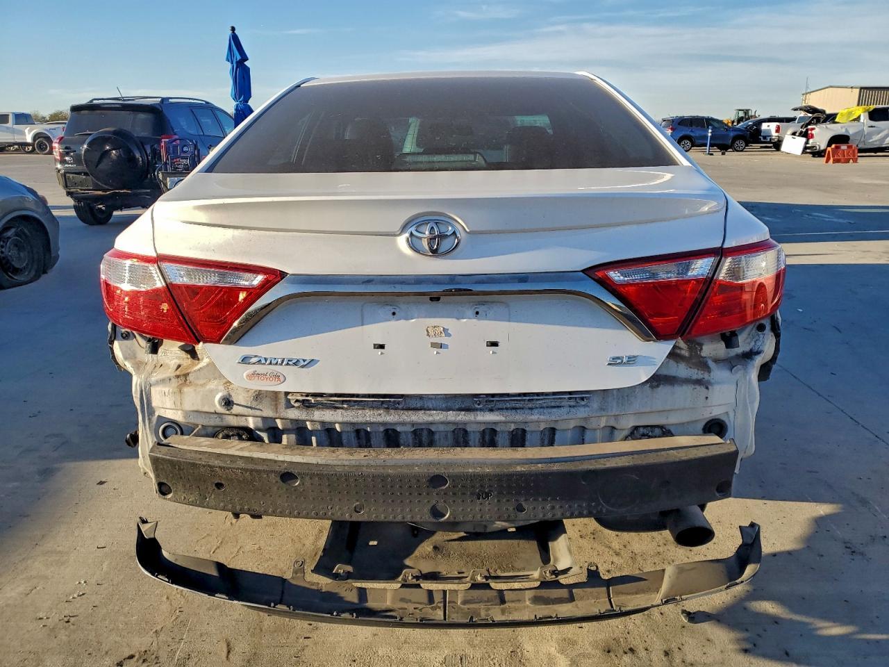 2017 TOYOTA CAMRY