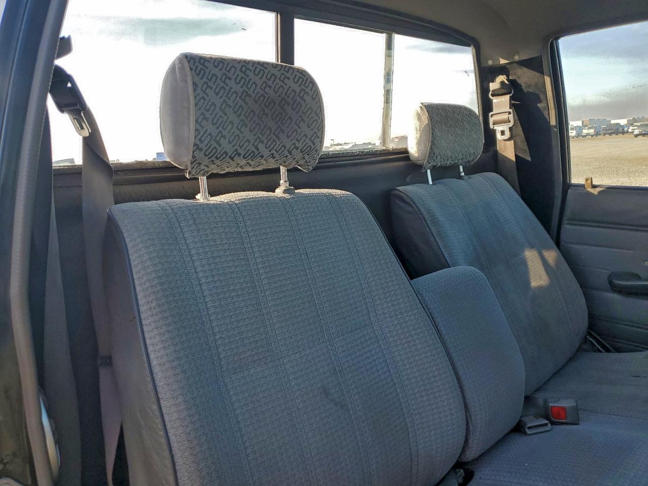 1988 TOYOTA Pickup