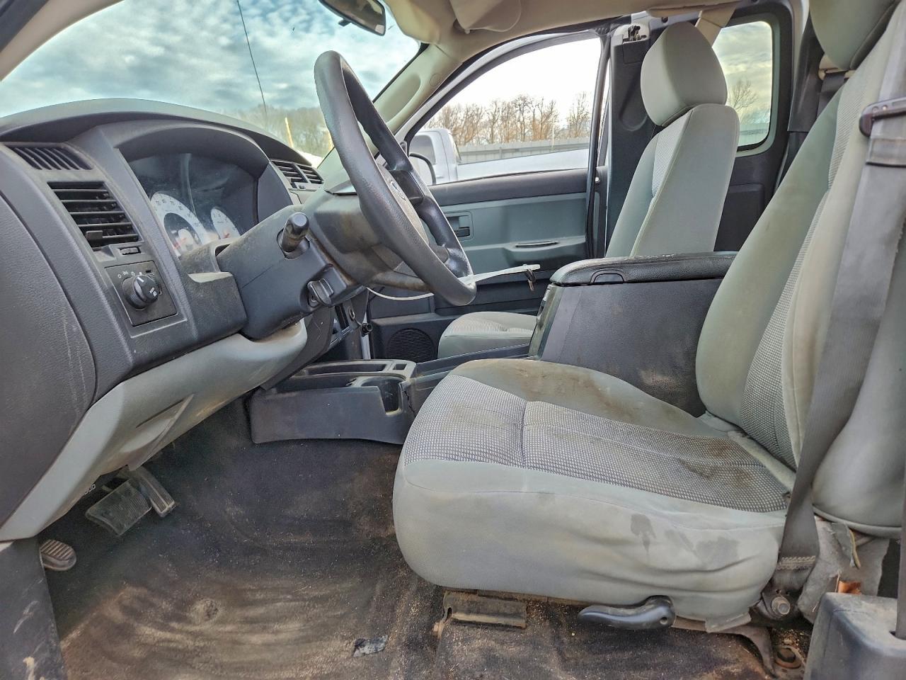 2011 DODGE Dakota