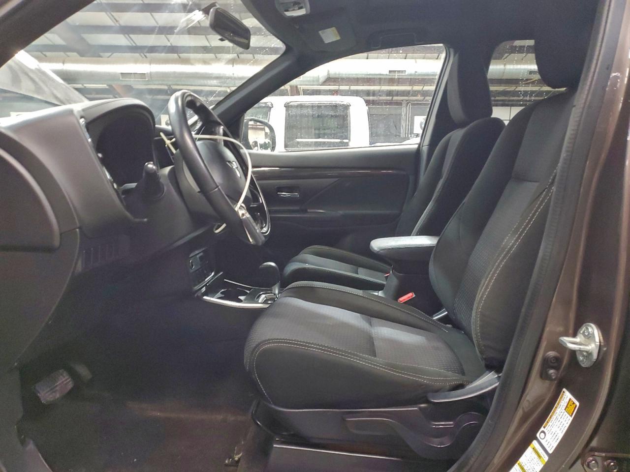 2018 MITSUBISHI outlander